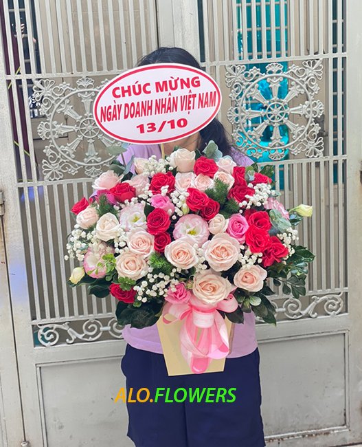 Giỏ Hoa Mừng Ngày Doanh Nhân