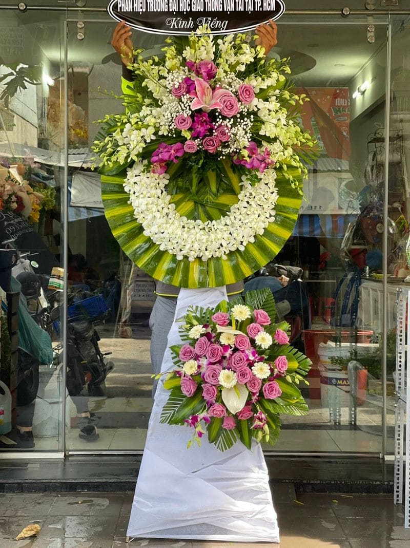 Vòng hoa phúng điếu
